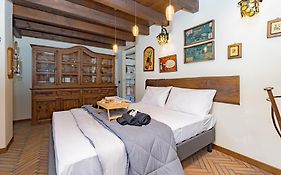 Malpensa Jacuzzi House